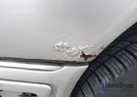 1999 Mercedes-Benz E 320 Awd from USA, damaged, VIN WDBJH82F3XX025729